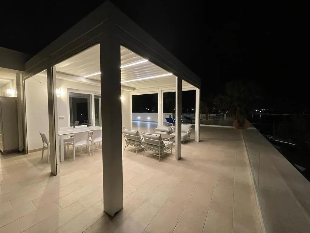 Il San Carlo - Suite Avola 0*,